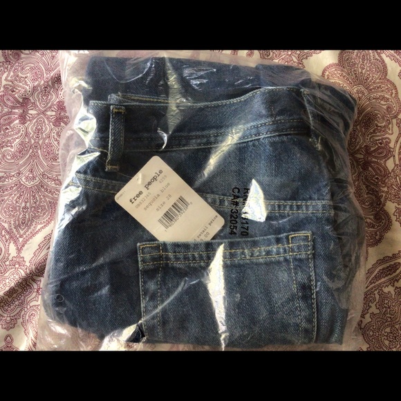 NWT Free People Maggie Dark Wash Jeans - Picture 5 of 7